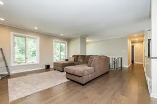 245 Montclare Ln, Wood Dale, IL 60191 - Photo 11