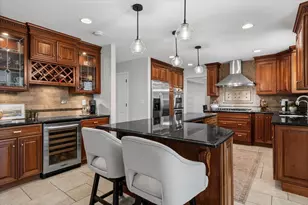 1325 Deerfield Ln, Bartlett, IL 60103 - Photo 5
