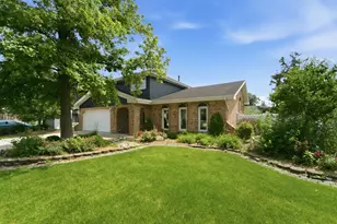 1939 E 170th Pl, South Holland, IL 60473 - Photo 1