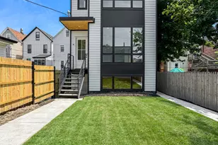 1728 N Sawyer Ave, Chicago, IL 60647 - Photo 1