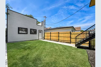 1728 N Sawyer Avenue #Rear, Chicago, IL 60647 - Photo 13