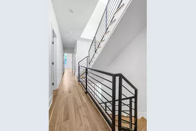 1728 N Sawyer Avenue #Rear, Chicago, IL 60647 - Photo 17