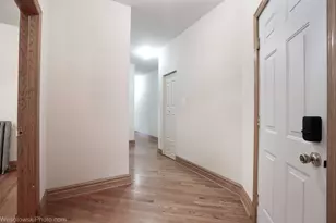 1165 E 54th St, Chicago, IL 60637 - Photo 3
