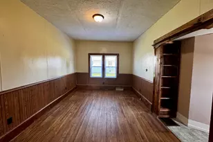 104 N Memorial St, Ohio, IL 61349 - Photo 5