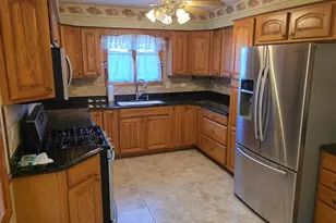 15412 Walnut Rd, Oak Forest, IL 60452 - Photo 7