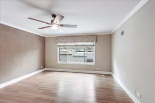 244 Hickory Ln, Lake Barrington, IL 60010 - Photo 15