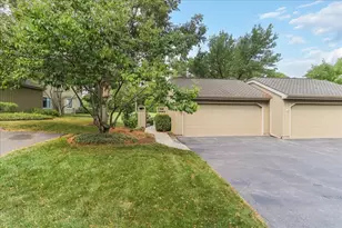 244 Hickory Ln, Lake Barrington, IL 60010 - Photo 37