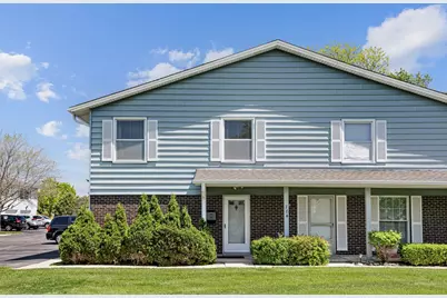 784 Leicester Road, Elk Grove Village, IL 60007 - Photo 1