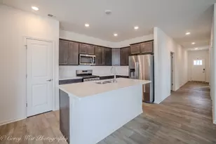 930 Fitzwilliam Wy, North Aurora, IL 60542 - Photo 17