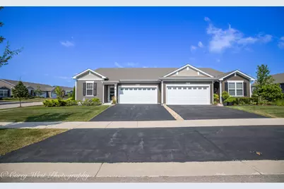 930 Fitzwilliam Way, North Aurora, IL 60542 - Photo 3