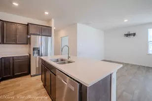 930 Fitzwilliam Wy, North Aurora, IL 60542 - Photo 19