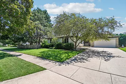 815 S Salem Avenue, Arlington Heights, IL 60005 - Photo 1