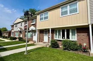 263 Green Ct, Wood Dale, IL 60191 - Photo 1