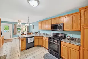 673 Bayfield Dr, Dekalb, IL 60115 - Photo 7