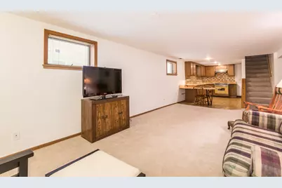 5950 W Foster Avenue, Chicago, IL 60630 - Photo 13