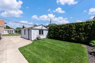 5950 W Foster Ave, Chicago, IL 60630 - Photo 21