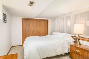 5950 W Foster Ave, Chicago, IL 60630 - Photo 17