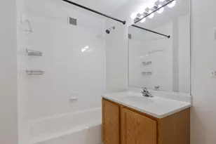 600 N Dearborn St, Chicago, IL 60654 - Photo 17