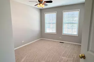 166 Avalon Ct, Roselle, IL 60172 - Photo 19