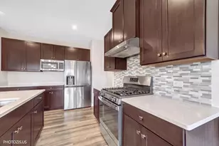 28047 W Homestead Ct, Lakemoor, IL 60051 - Photo 9