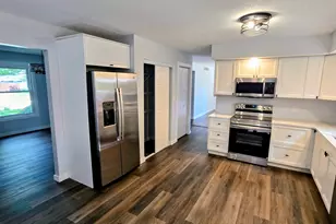 610 Dorset Cir, Saint John, IL 61873 - Photo 9