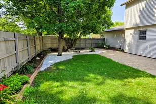 610 Dorset Cir, Saint John, IL 61873 - Photo 5
