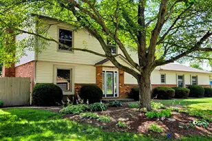 610 Dorset Cir, Saint John, IL 61873 - Photo 3