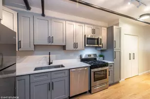 2839 N Sawyer Ave, Chicago, IL 60618 - Photo 3