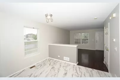 2017 Grayhawk Drive, Aurora, IL 60503 - Photo 7