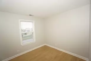 2017 Grayhawk Dr, Aurora, IL 60503 - Photo 11