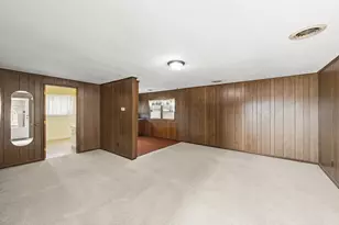 221 Castle St, Sandwich, IL 60548 - Photo 15