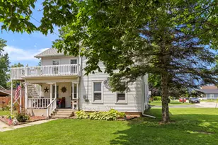 221 Castle St, Sandwich, IL 60548 - Photo 3
