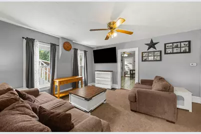 221 Castle Street, Sandwich, IL 60548 - Photo 7