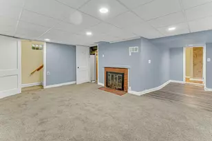 7450 S Euclid Pkwy, Chicago, IL 60649 - Photo 11