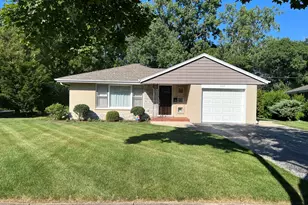 255 Riverside Dr, Northfield, IL 60093 - Photo 1