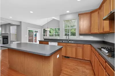 607 Mansfield Way, Oswego, IL 60543 - Photo 9