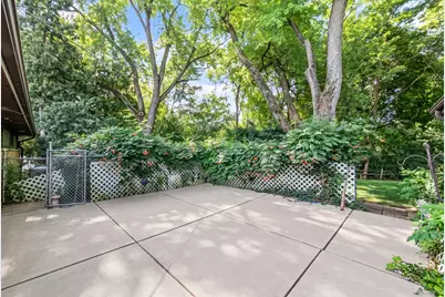 10 Hollycourt Terrace, Lake Zurich, IL 60047 - Photo 5