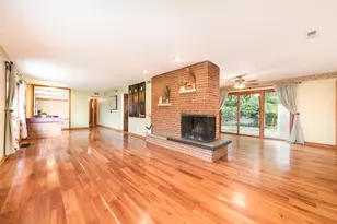 10 Hollycourt Terrace, Lake Zurich, IL 60047 - Photo 9