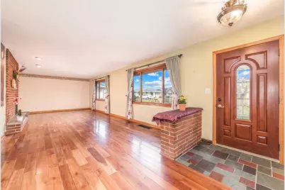 10 Hollycourt Terrace, Lake Zurich, IL 60047 - Photo 7