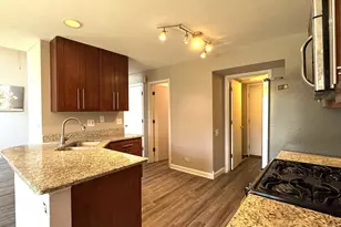 1139 Wickfield Ct, Naperville, IL 60563 - Photo 9
