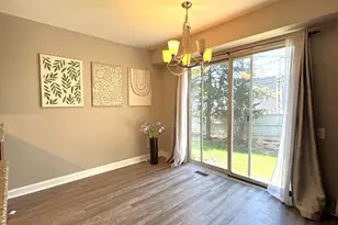 1139 Wickfield Ct, Naperville, IL 60563 - Photo 7