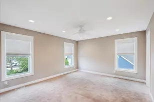 634 Indian Path Rd, Grayslake, IL 60030 - Photo 13