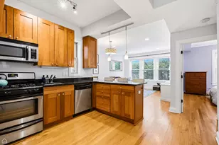 2152 W Ainslie St, Chicago, IL 60625 - Photo 5