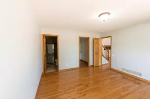 754 Savannah Ln, Crystal Lake, IL 60014 - Photo 9