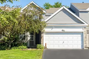 754 Savannah Ln, Crystal Lake, IL 60014 - Photo 1