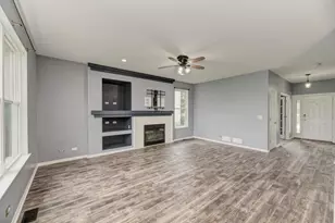 2322 Pagosa Springs Dr, Aurora, IL 60503 - Photo 19