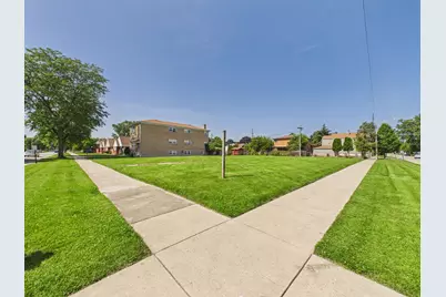 1638 N 32nd Avenue, Melrose Park, IL 60160 - Photo 3