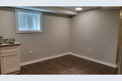 827 W 33rd Place #GRB, Chicago, IL 60608 - Photo 5