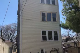 827 W 33rd Pl, Chicago, IL 60608 - Photo 13