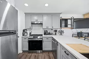 27 Cour Deauville, Palos Hills, IL 60465 - Photo 9